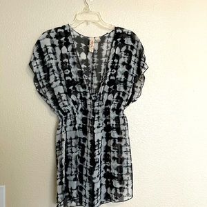 Miken Swim Coverup Small